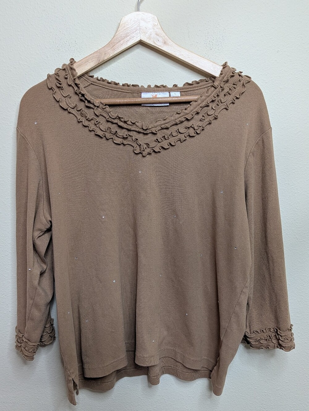 Quacker Factory Mocha Brown Ruffle Neck Rhinestone Sweater Top Size L 3/4 Sleeve